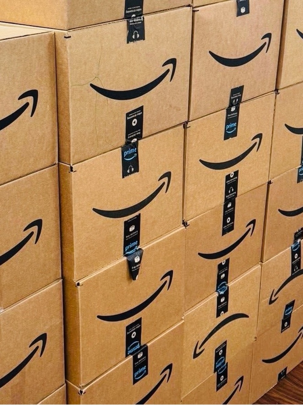 Amazon Mystery Boxes Bundle 20 to 25 Overstock Liquidation Items $300+ MSRP Box